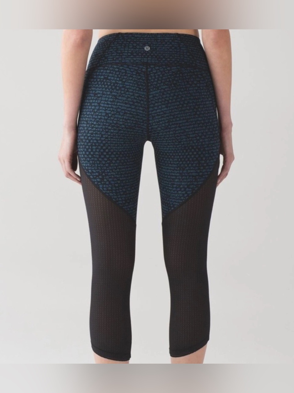 Lululemon Deep Breath Crop Leggings Size 8 Black and Blue size 8